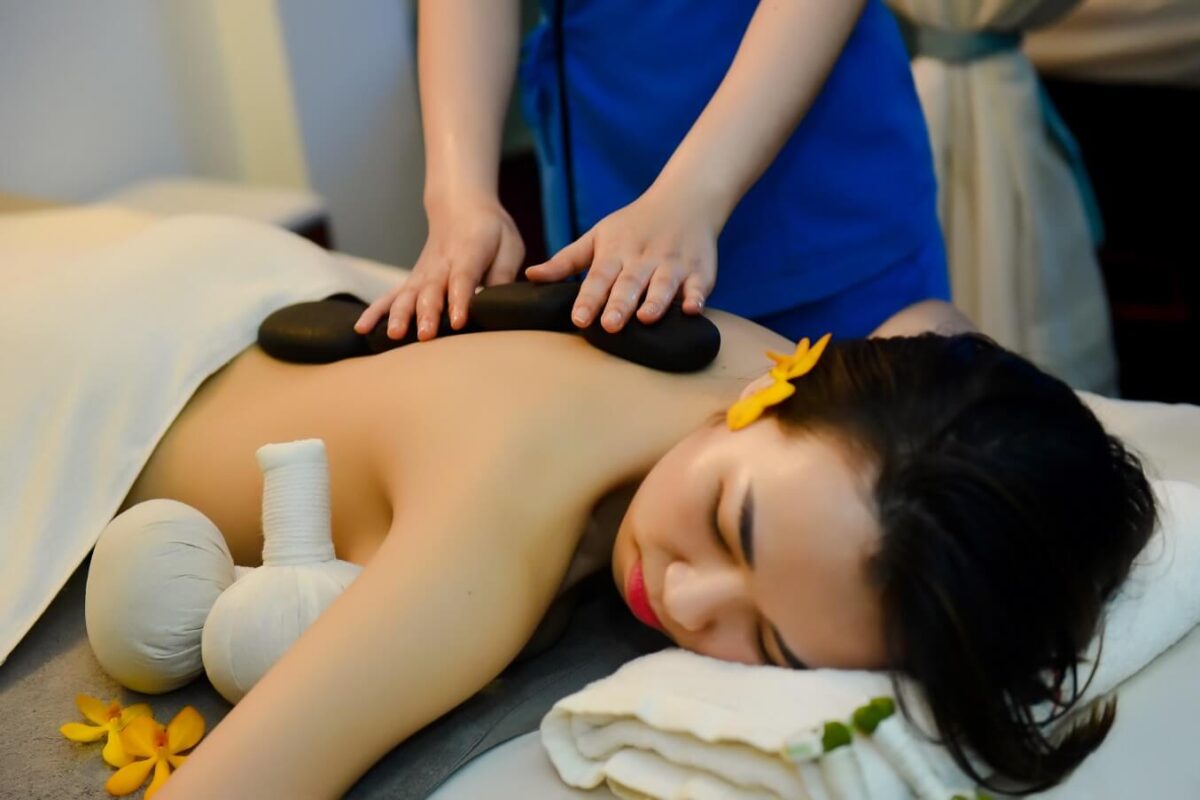 TOP 11 địa chỉ Massage Quận Tân Bình TPHCM đông khách nhất massage tri lieu 1