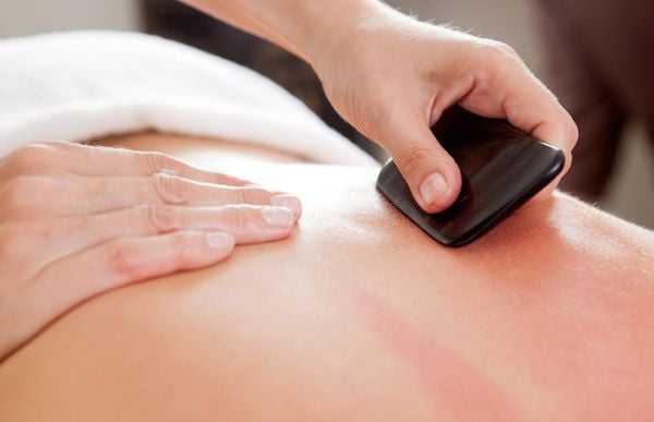 Top 5 Địa Chỉ Cạo Gió Giác Hơi Quận 1 Uy Tín Cho Nam: "Cứu Cánh" Cho Sức Khỏe Phái Mạnh Sài Thành Địa Chỉ Cạo Gió Giác Hơi Quận 1 Uy Tín Cho Nam