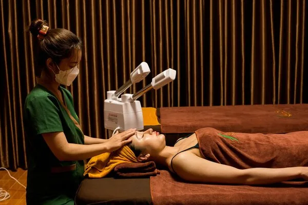 Where Can Women Get a Full-Body Massage? Top 8 Most Tempting Body Massage Spots body massage for women