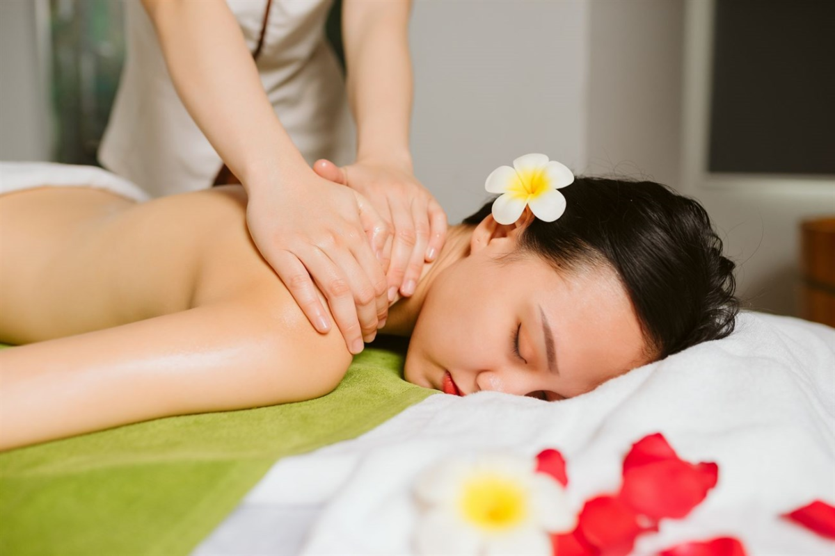massage trị liệu quận 1