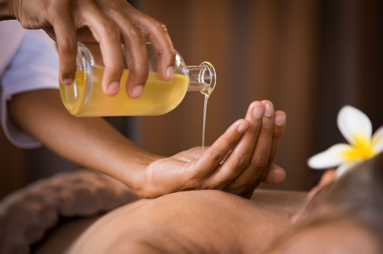 massage cổ vai gáy giảm đau